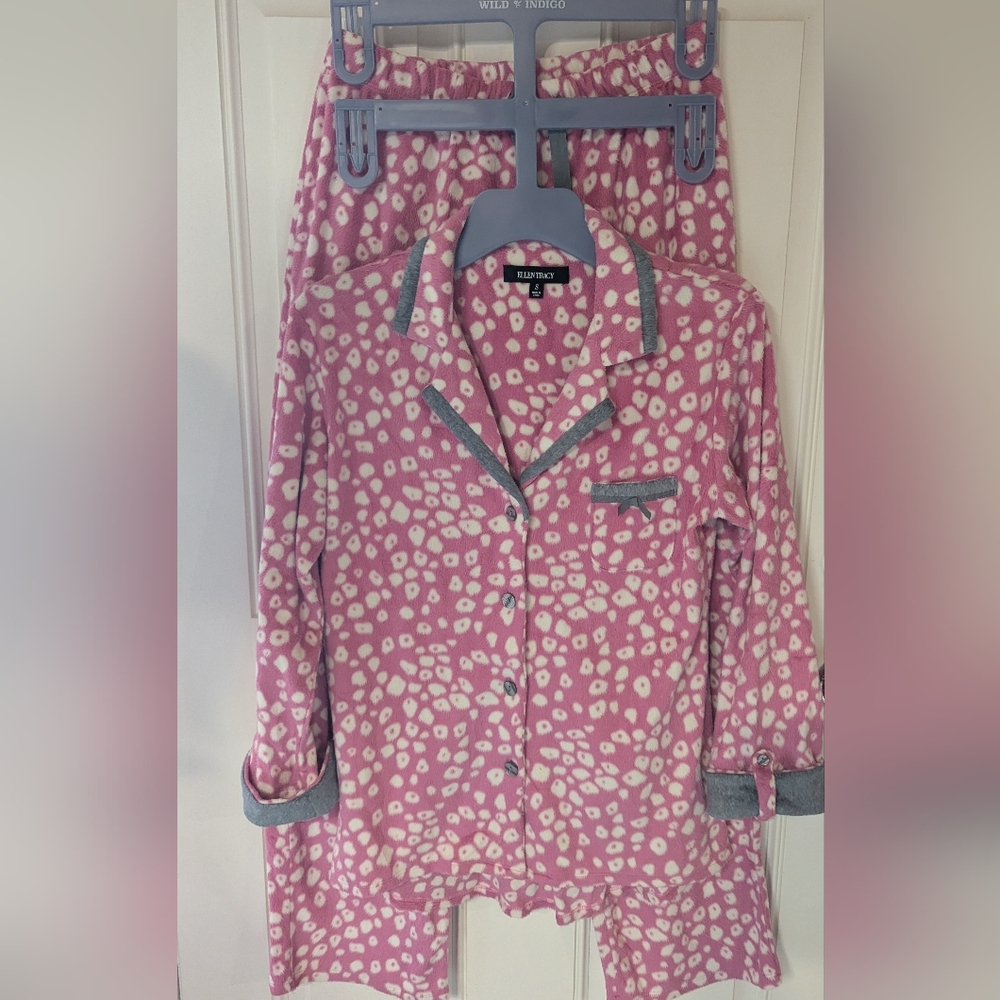 Ellen Tracy Pink and Gray  Pajama Set